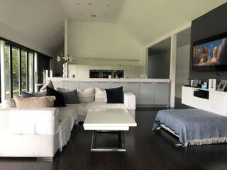 Дома для отпуска Modern open plan with private outdoor space Леттеркенни Дом с 4 спальнями-16
